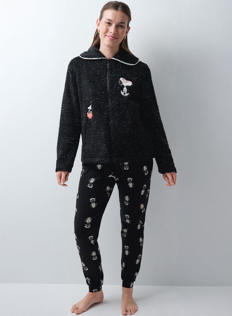 women'secret Snoopy short black fleece robe - Image 2