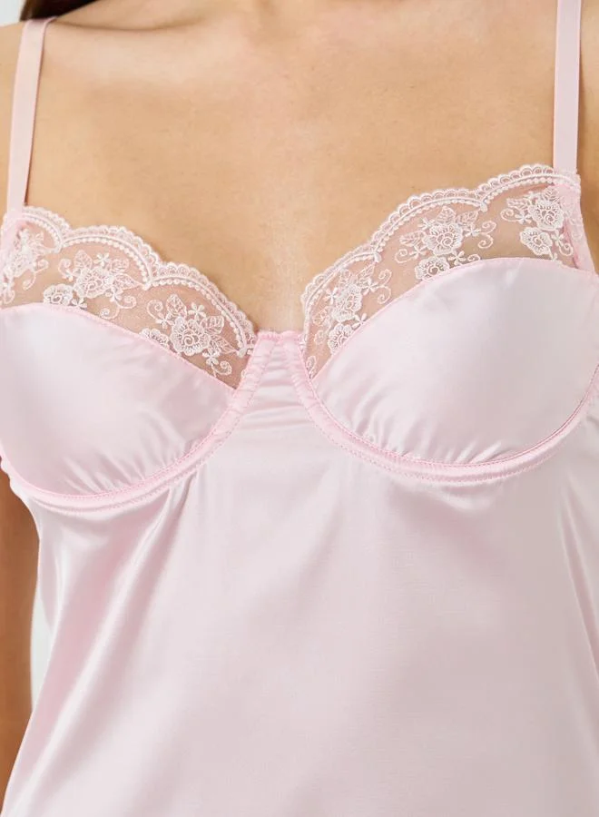 ستايلي قميص نوم سليب ساتان بدانتيل مع سروال داخلي