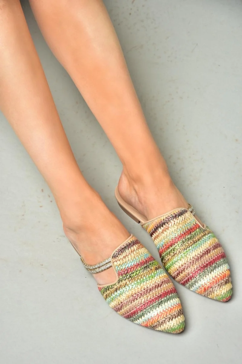 فوكس شوز P820031417 Colorful Straw Stone Detailed Women's Slippers