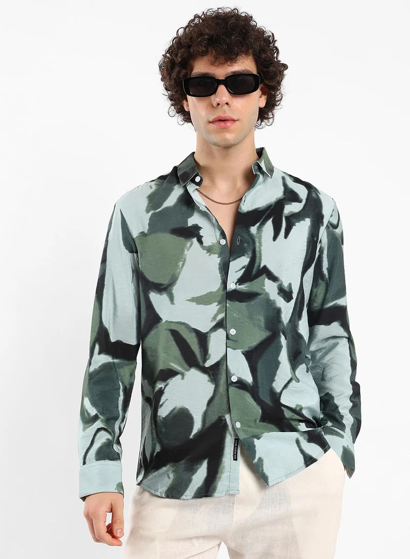 Campus Sutra Men's Emerald Green & Icy Blue Dark-Base Abstract Shirt