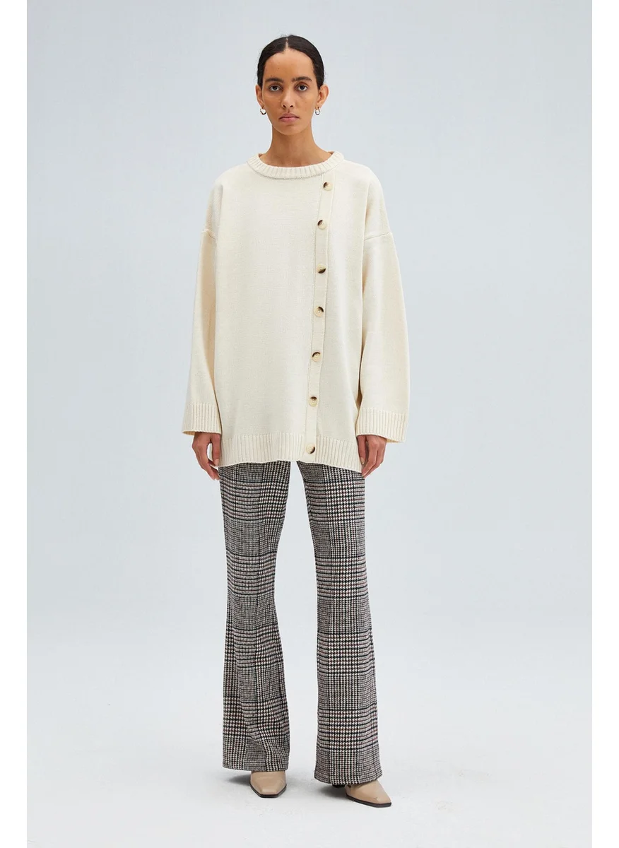 Touche Button Detailed Knitted Sweater