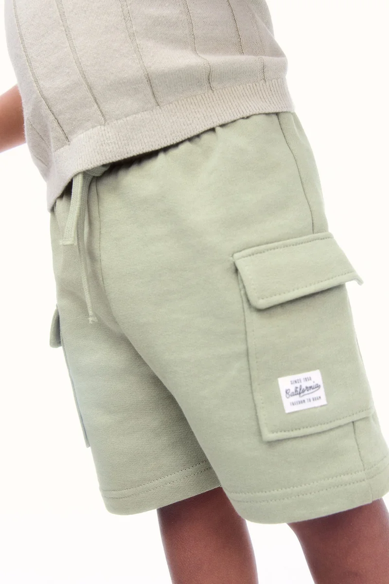 H&M Sweatshirt cargo shorts