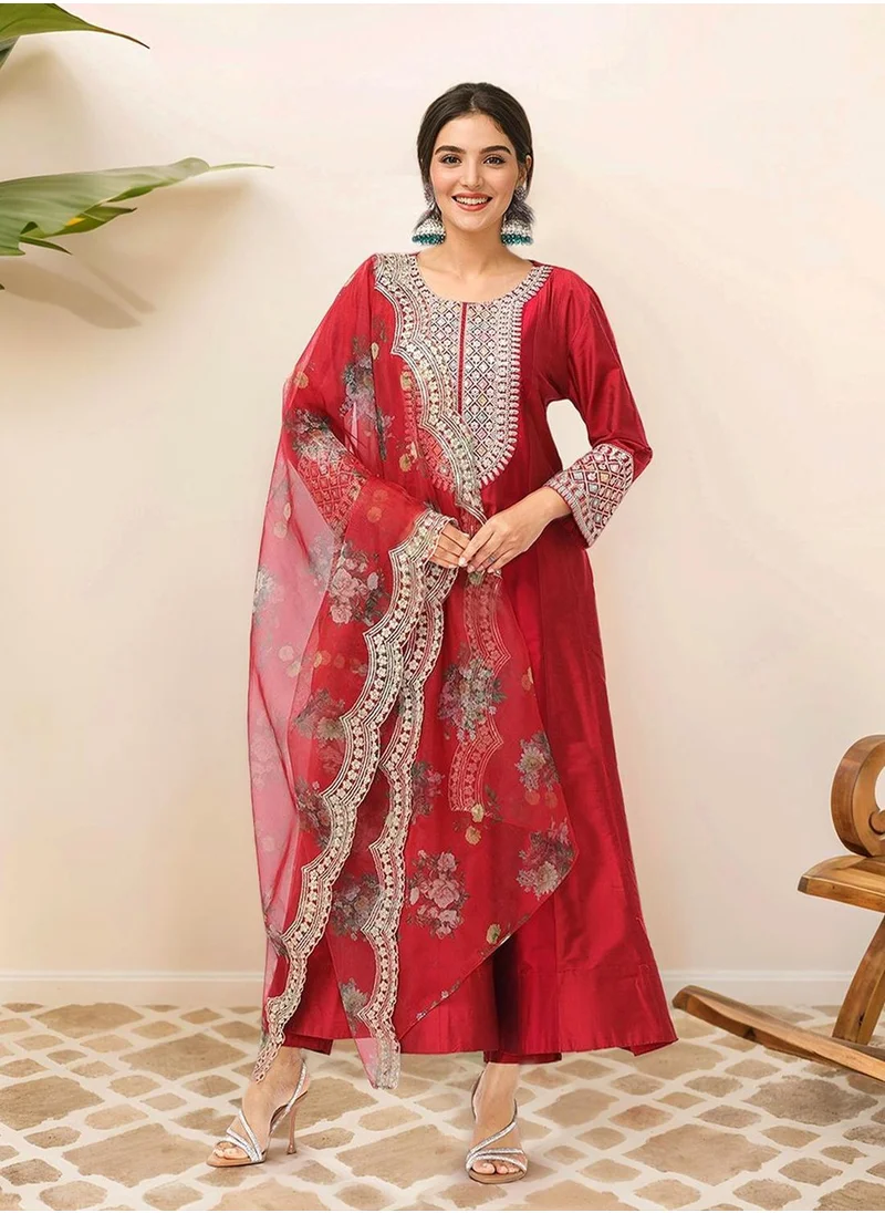 آي شين Red Kurta Set Straight Fit 3/4 Sleeve Sleeve made from POLY VISCOSE featuring Self Design design and Round Neck neckline - Perfect for Ethinic!