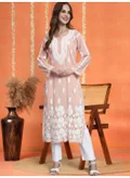 الايا خَوخ