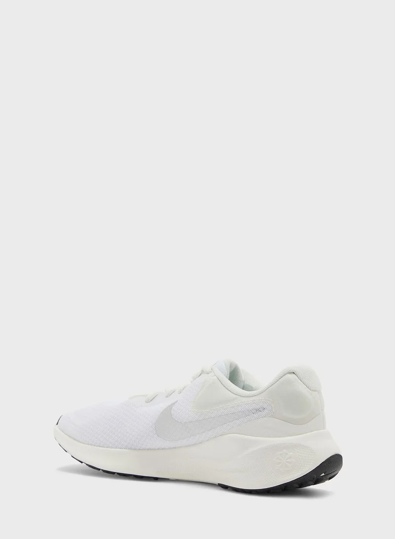 Nike Revolution 7