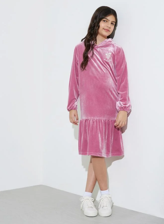 Styli Teen Girls Pink Embroidered Ruffle Details Hooded Midi Dress