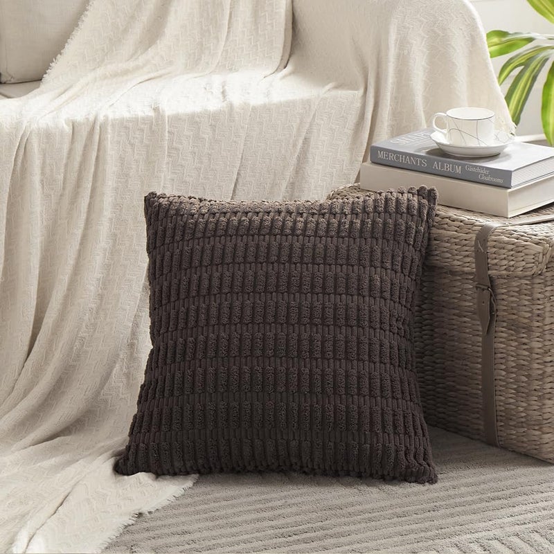 Fancy Homi فانسي هومي 2 عبوات أغطية وسائد زخرفية سوداء قابلة للرمي مقاس 26×26 بوصة لغرفة المعيشة والأريكة والسرير والأريكة، ديكور منزلي ريفي مزرعة بوهو، وسادة مخملية مخططة ناعمة مربعة مقاس 66×66 سم - Image 2