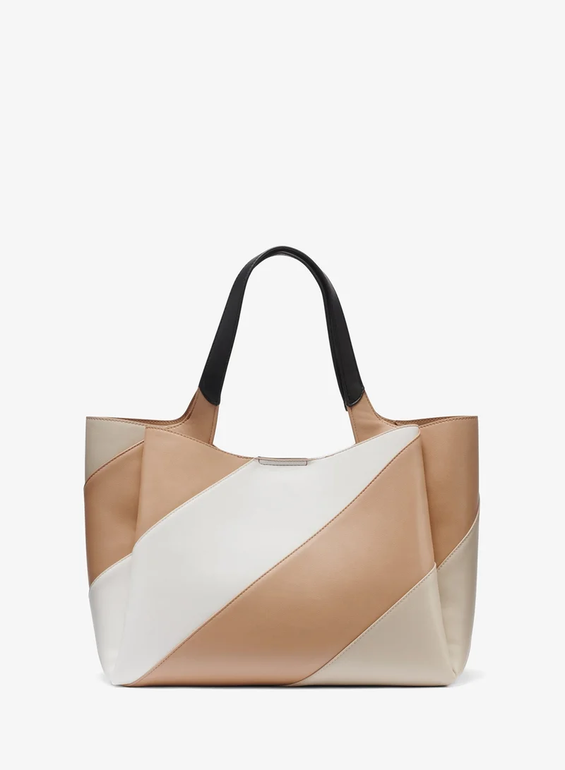 د ك ن ي حقيبة ويلا توت