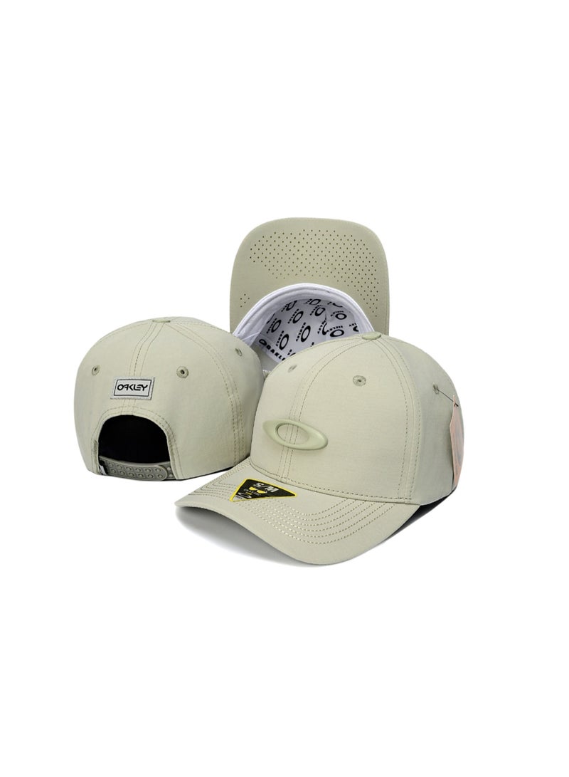 OAKLEY قبعة أوكلي بيج فاتح مع حافة مثقبة وشعار O الأيقوني