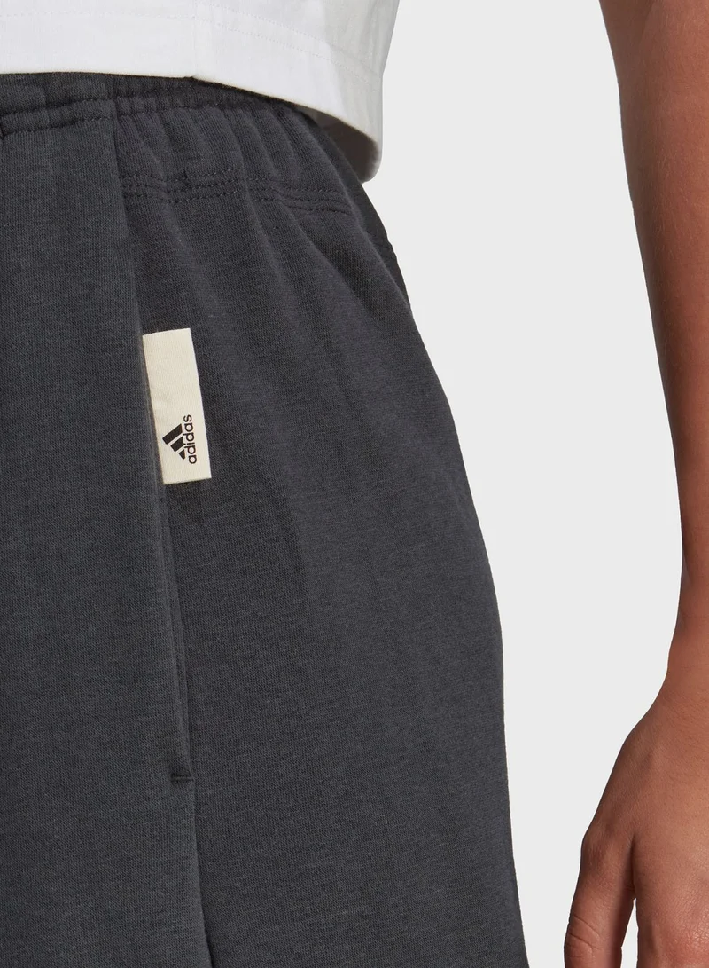 adidas بنطال رياضي بقصة ارجل واسعة