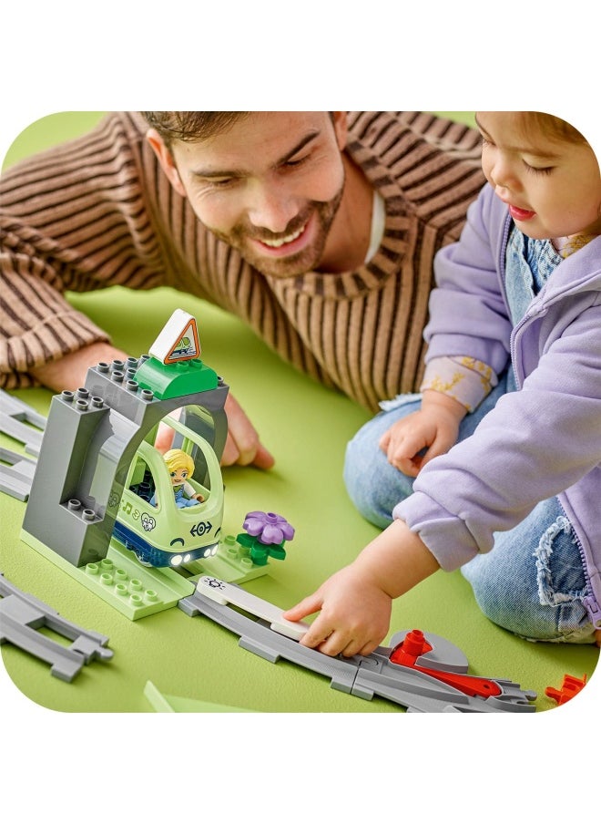 Duplo Town Train Tunnel And Tracks Expansion Set 10425 (20) Pieces
