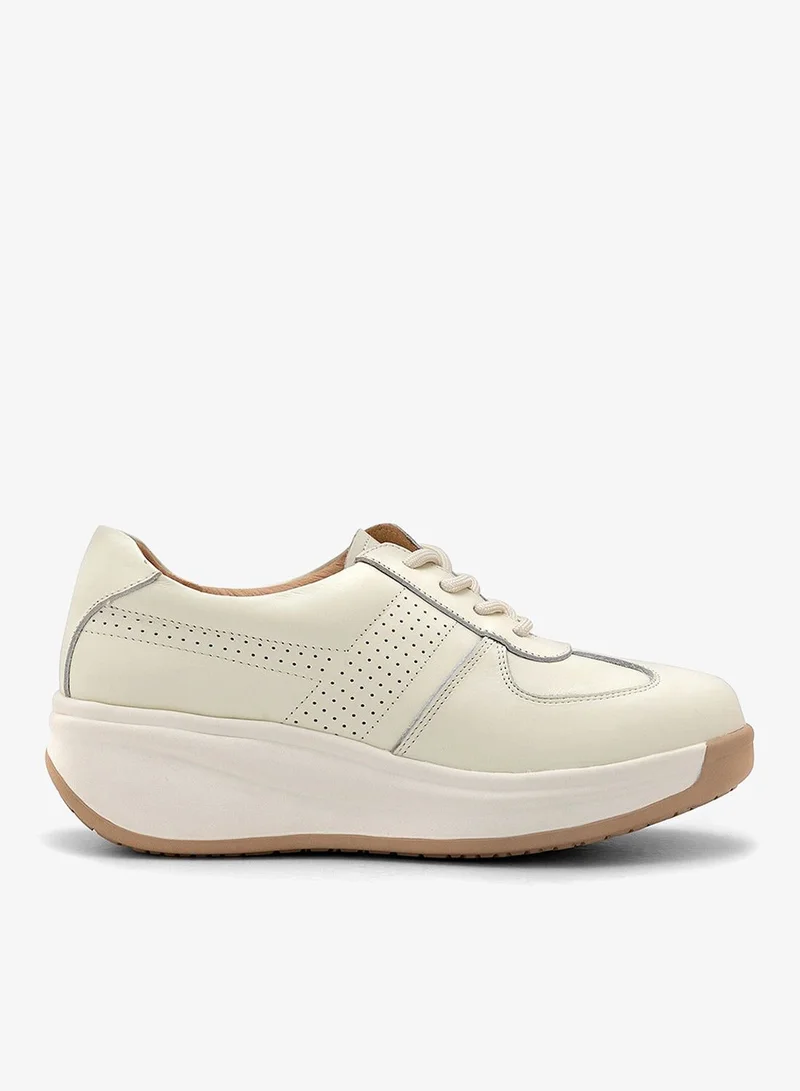 Lorianne Yennefer - Low Top Sneakers