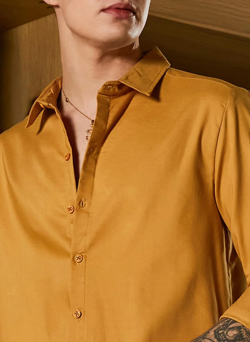 Campus Sutra Men's Mustard Yellow Solid Lustre Shirt