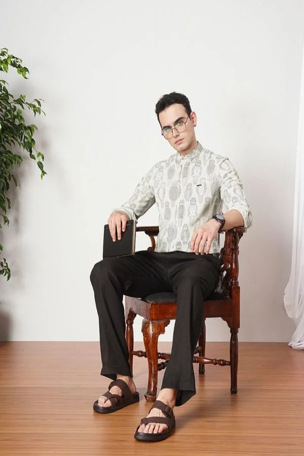 The Indian Garage Co Men Regular Fit Solid Full Sleeves Mandarin Collar Casual Shirt