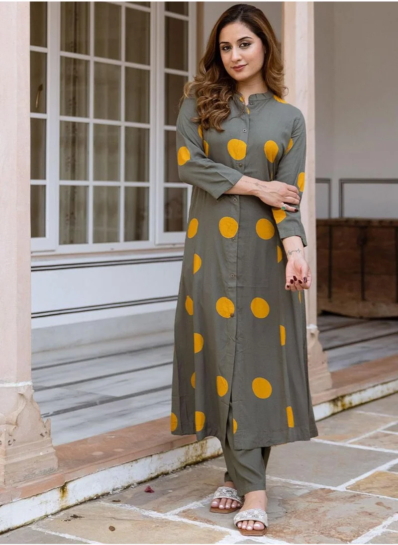 آي شين Women's Grey Rayon Printed Tunic Full Length Palazzo Straight Fit Kurta Set