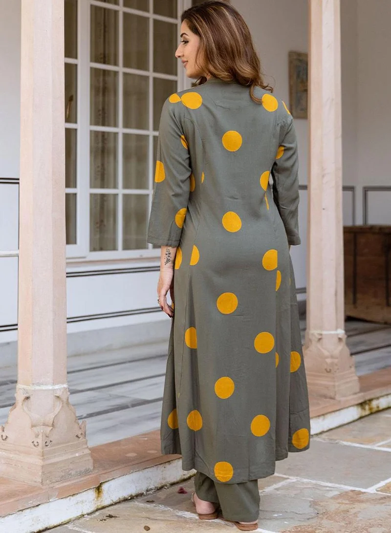 ISHIN Women's Grey Rayon Printed Tunic Full Length Palazzo Straight Fit Kurta Set