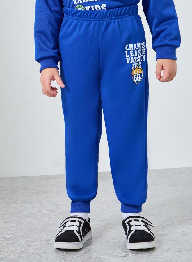 ستايلي مجموعة من سويت شيرت بطبعة فارسيتي مع جوغر - Image 4