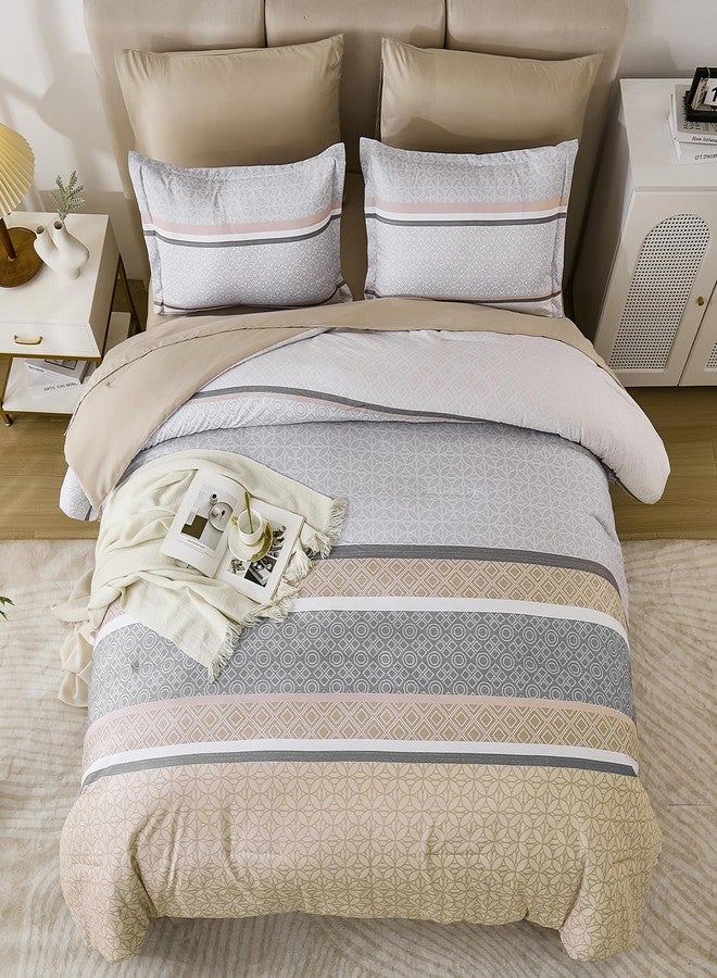 WONGS BEDDING طقم لحاف بيج من وونغز بيدينغ، مقاس كوين، 7 قطع، طقم لحاف وملاءات مخطط، طقم مفروشات من الألياف الدقيقة الناعمة والخفيفة الوزن لجميع الفصول (90 بوصة × 90 بوصة). - Image 4