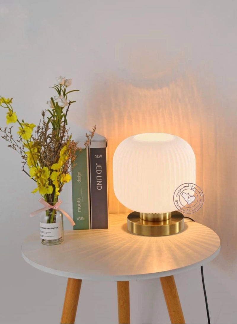 ICTC table lamp