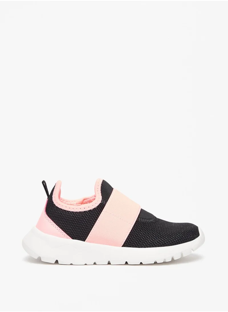 أوكلان Textured Slip On Sports Shoes