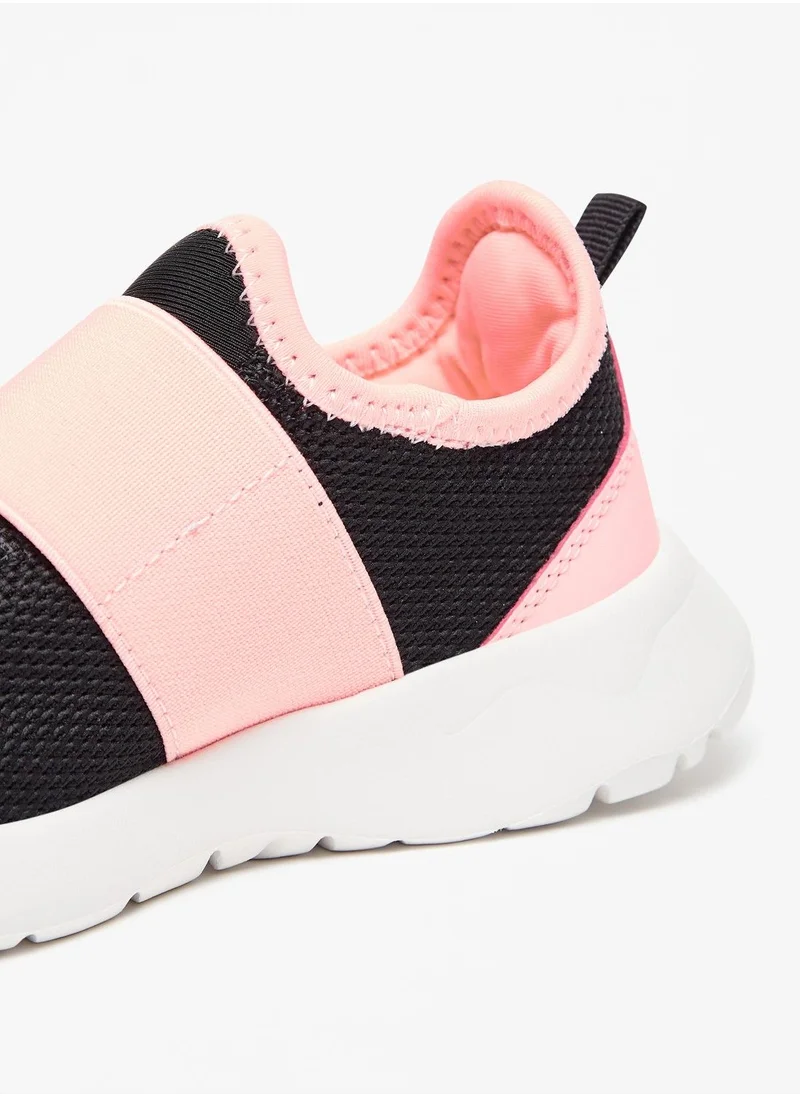 أوكلان Textured Slip On Sports Shoes
