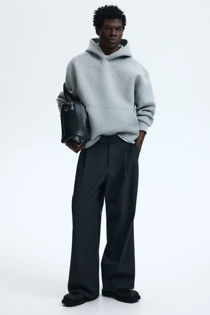 اتش اند ام هودي من خامة سكوبا بقصّة واسعة