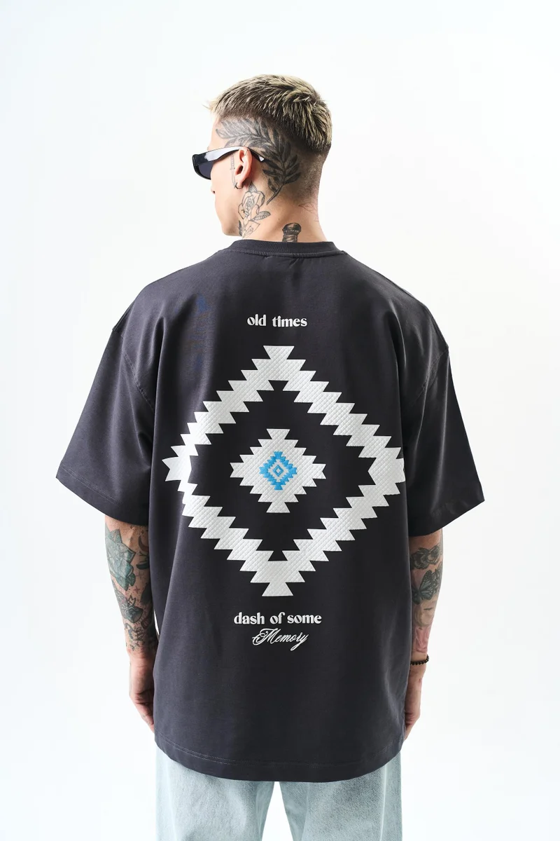 ريسباير تي شيرت رجالي كبير الحجم بطبعة ذاكرة، رمادي مدخن