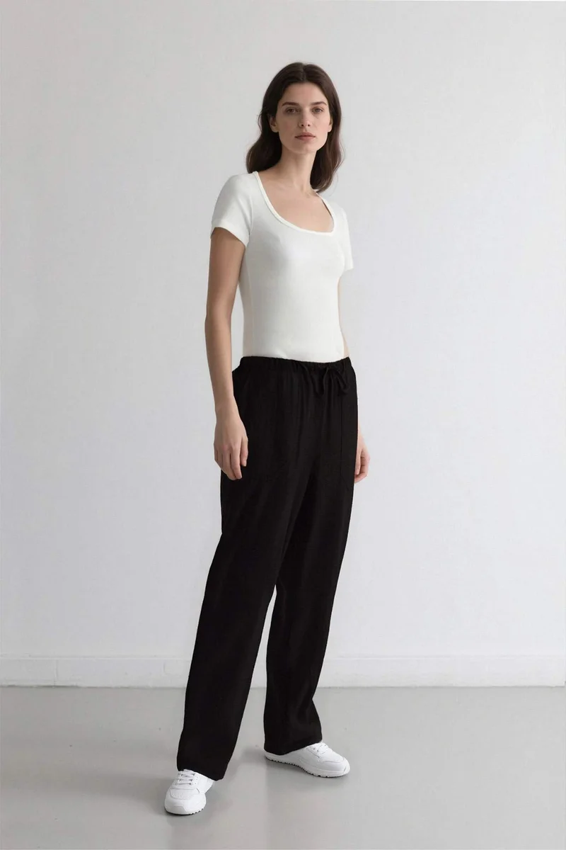 ديفاكتو Carrot Fit Regular Hem Trousers