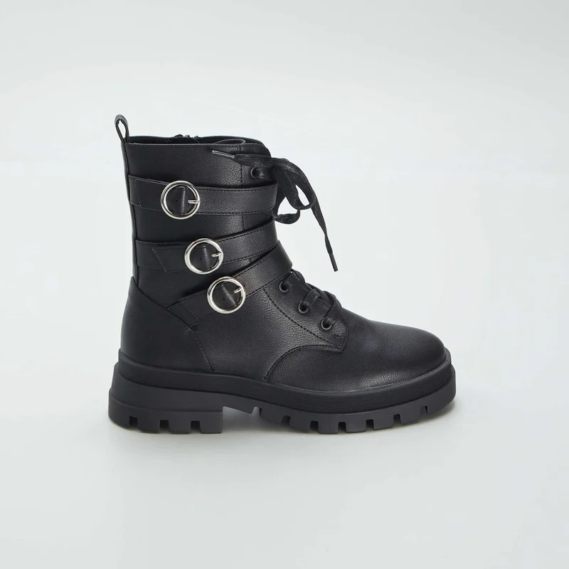 Grungy Ankle Boots With Laces And Buckles Black