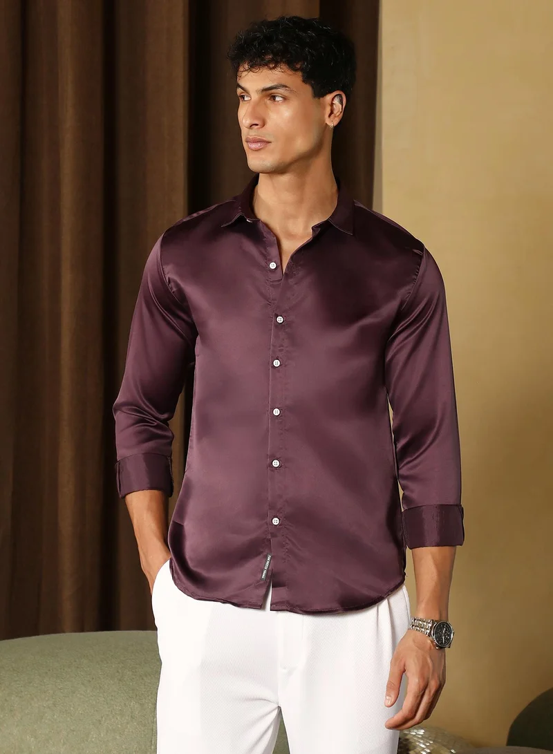 Campus Sutra Men Solid-Satin Regular Shirt | Spread Collar , Long Cuffed Sleeves | Button Closure Curved Hem | Solid Plain | Woven Fabric For Party & Evening Wear | Burgundy Brown