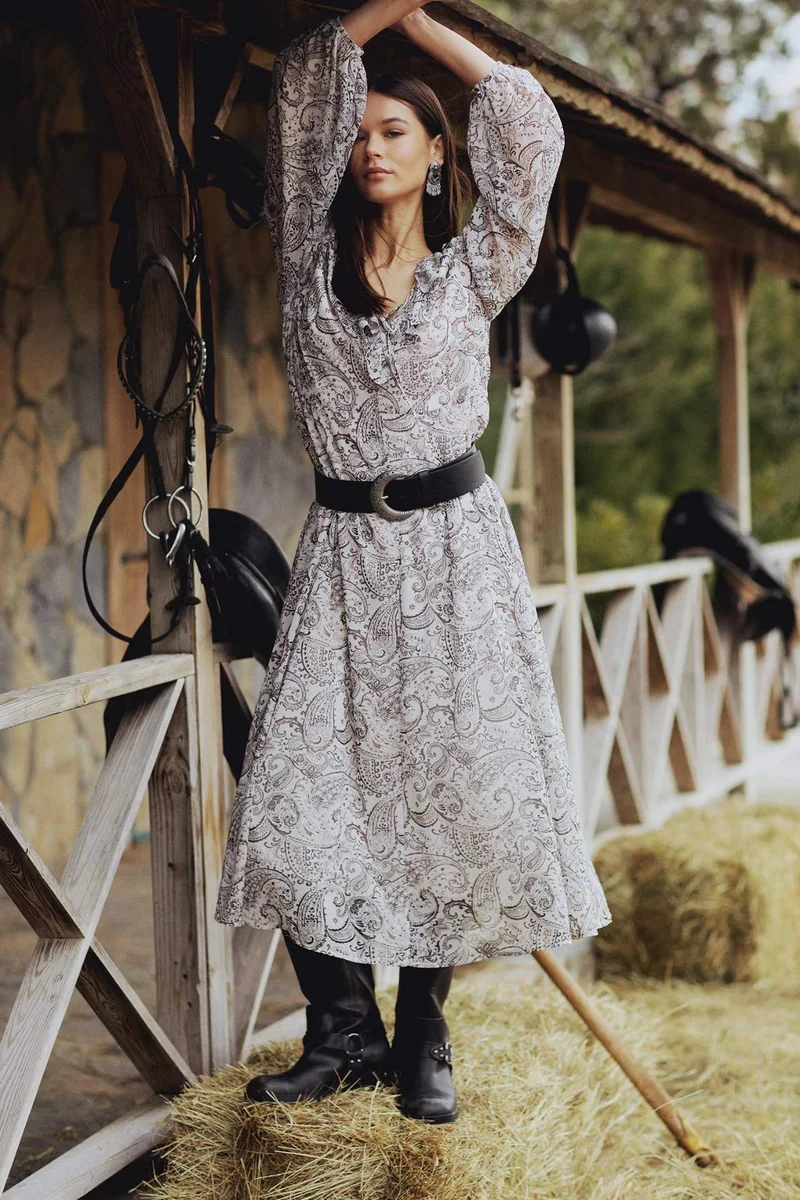 ديفاكتو Frilly Ethnic Chiffon Midi Dress