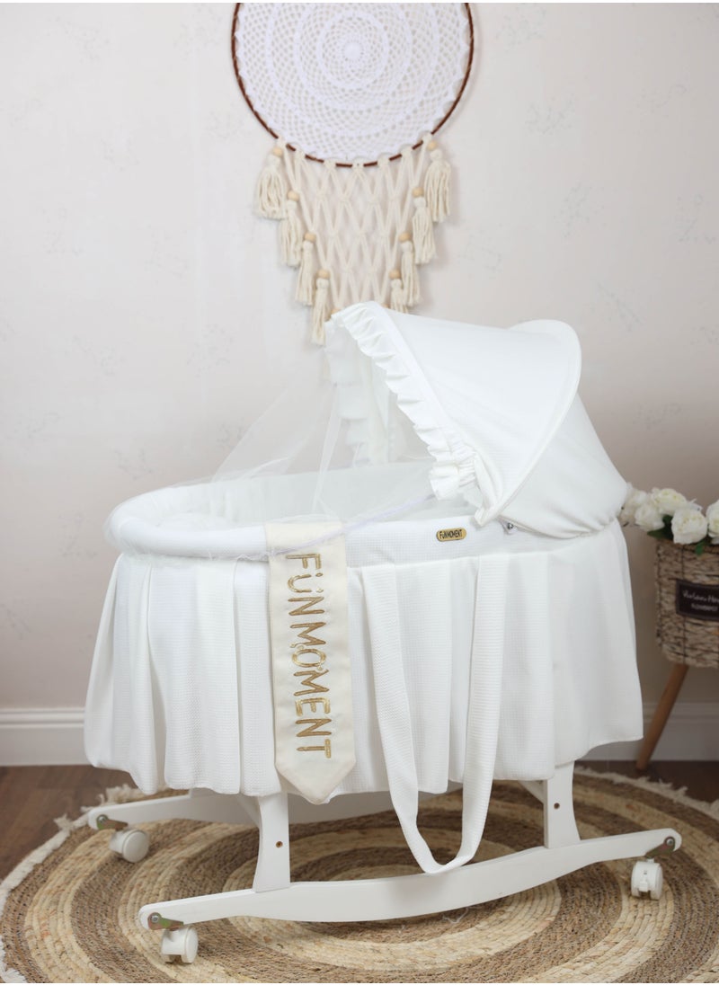 FUN MOMENT Moses Basket with White Holder  - Image 1