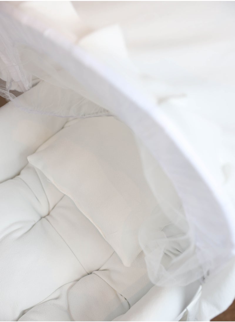 FUN MOMENT Moses Basket with White Holder  - Image 3