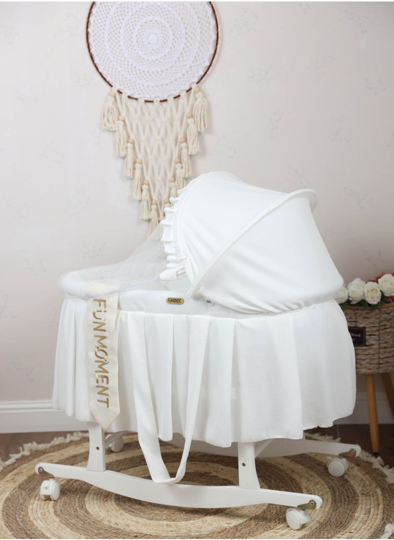 FUN MOMENT Moses Basket with White Holder  - Image 2
