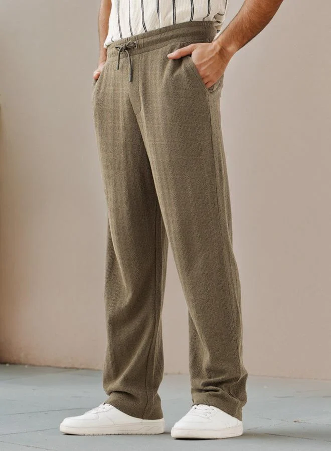 ايكونيك بنطلون كلاسيكي بقصة عادية وجيوب