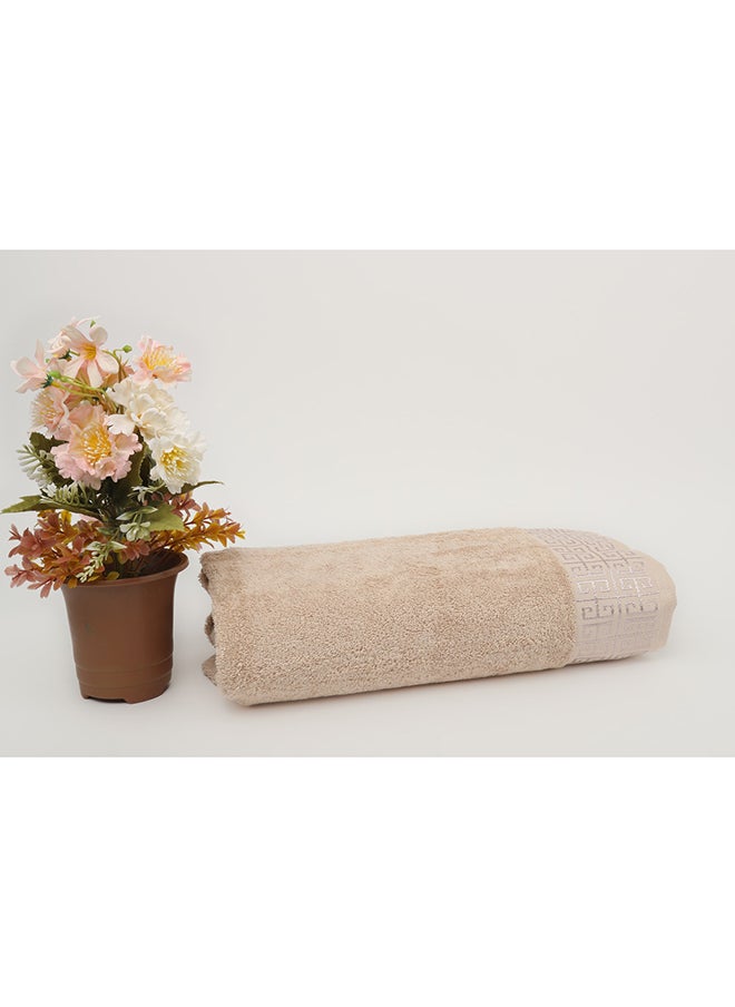 White Rose منشفت جريكي - 500 غم / م² - 100% قطن تيري - حافة جاكار - 1 منشفة استحمام 85x160 سم - لمسة فاخرة - فائقة الامتصاص - كريم  - Image 2