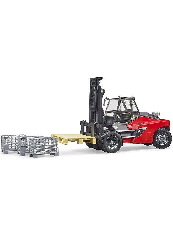 bruder Linde fork lift toys for toys, w/tow-coupling and 2 pallets, One Size - Image 4