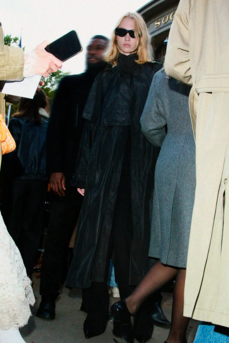 اتش اند ام معطف باراشوت