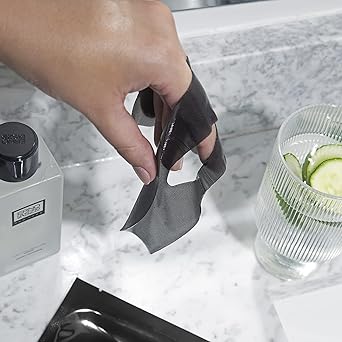 ERNO LASZLO Detoxifying Hydrogel Mask - Image 2