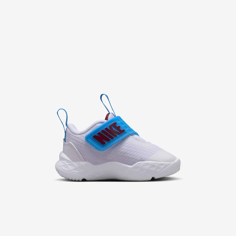 Nike Kids' Team Hustle D 12 Basketball Shoes