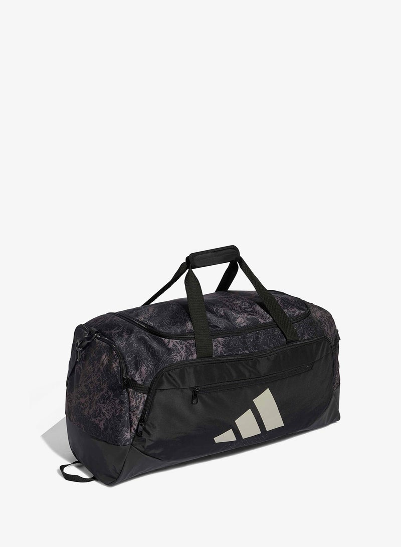 اديداس حقيبة دوفل تدريب متوسطة برسومات المدافع - Image 3