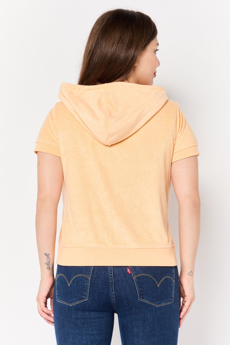 Juicy Couture هودي قصير الأكمام مزين بشعار للنساء، خوخي - Image 2