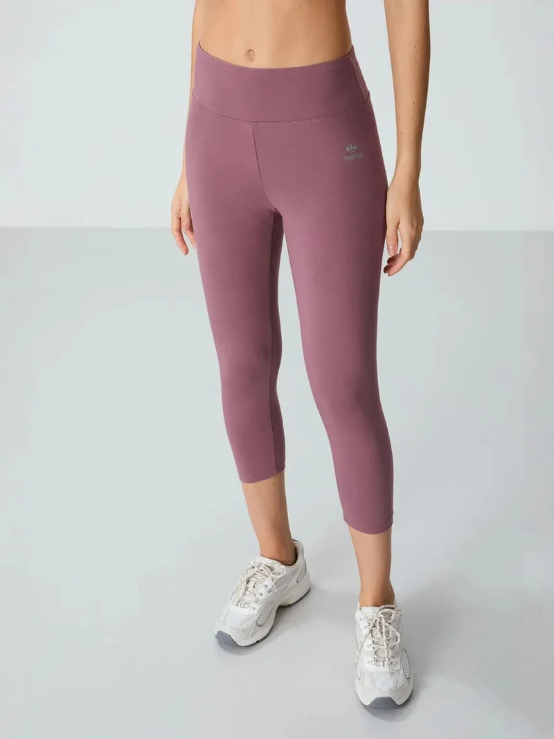تومي لايف TOMMY High-Waist Capri Leggings