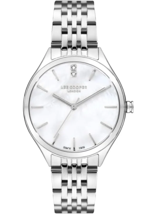 لي كوبر ساعة لي كوبر نسائية موديل  بحركة عرض تناظرية وسوار معدني فضي