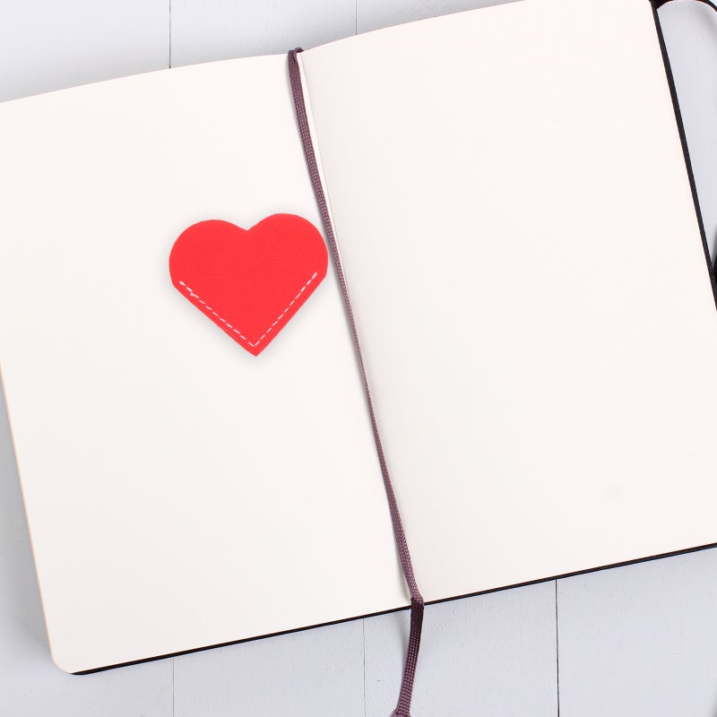 5Pcs Heart Bookmarks Heart-shaped Bookmarks Page Corner Bookmarks Book Decorations - Image 1