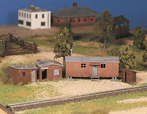 Bachmann Trains - PLASTICVILLE U.S.A. BUILDINGS – CLASSIC KITS - HOBO JUNGLE (2 SHACKS, BOX CAR, OUTHOUSE) - O Scale - Image 3