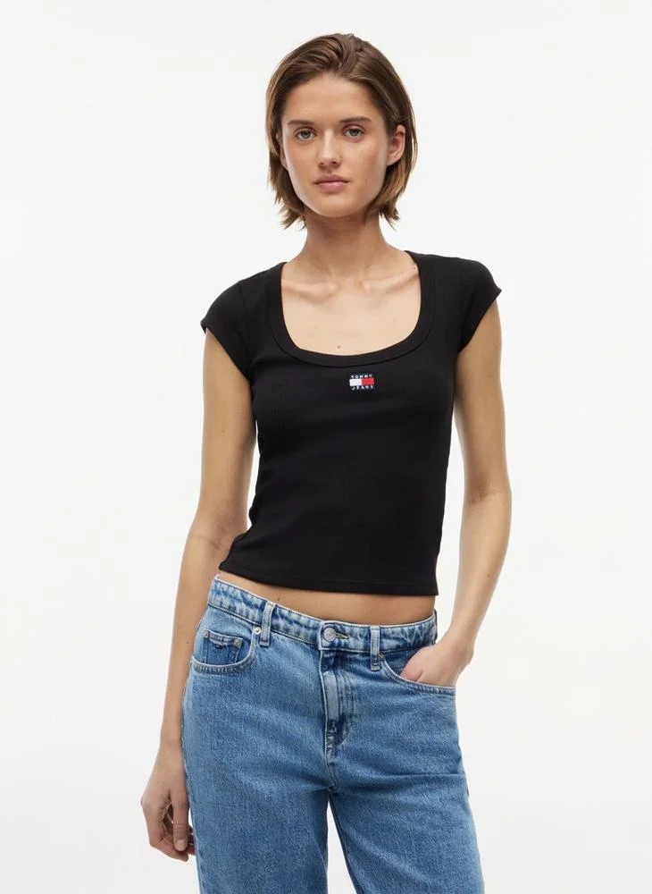 Tommy Jeans Badge Scoop Neck Slim T-Shirt
