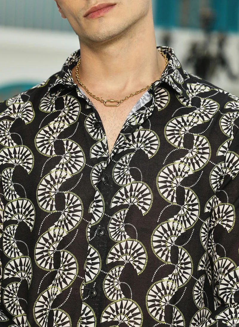 كامبوس سوترا Men's Midnight Black & Daisy White Vortexa Regular Shirt
