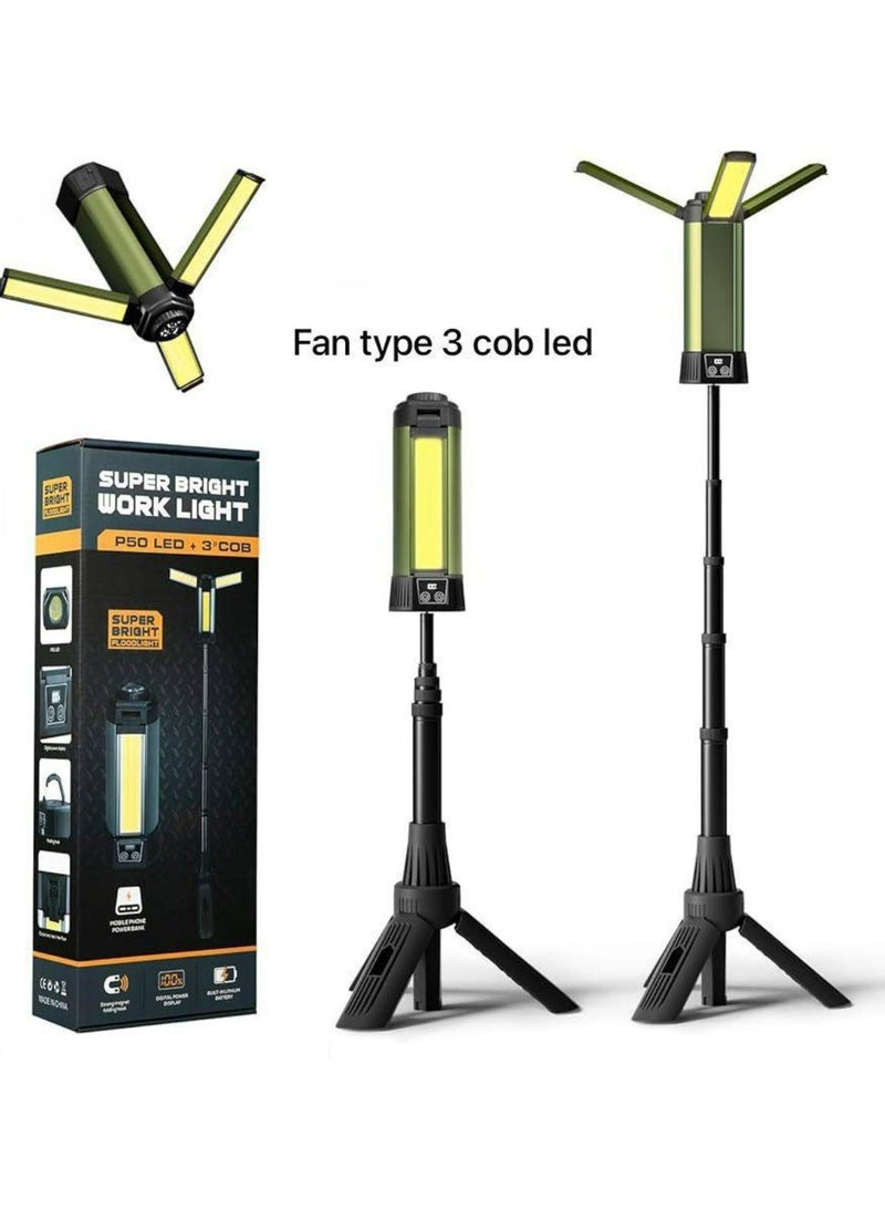 مصباح تخييم  Trio Beam Lite - مصباح تخييم ثلاثي القوائم قابل لإعادة الشحن بقوة 2000 لومن مع ألواح قابلة للتعديل وبطارية احتياطية بسعة 6000 مللي أمبير في الساعة - Image 1