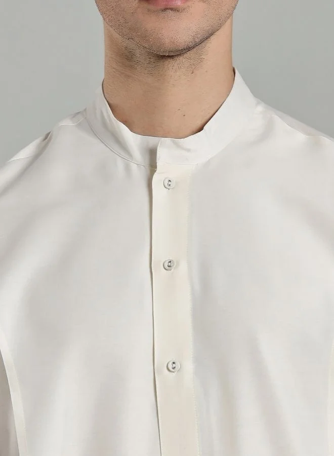 أبهشتي قميص أبيض بأزرار وتفاصيل طية